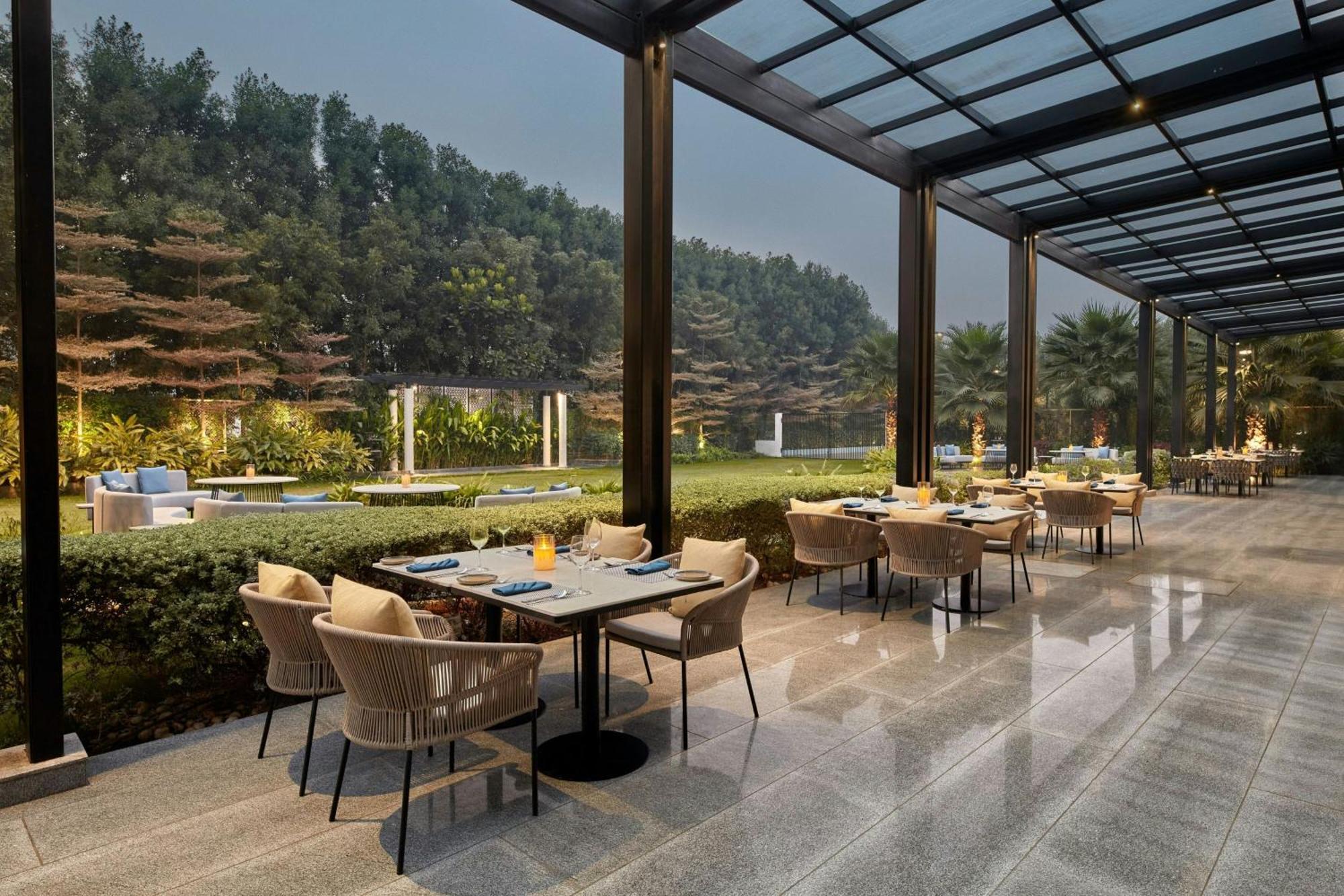 Hotel Courtyard By Marriott Gorakhpur Exterior foto
